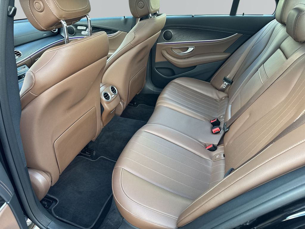 Mercedes-Benz E 200 2022