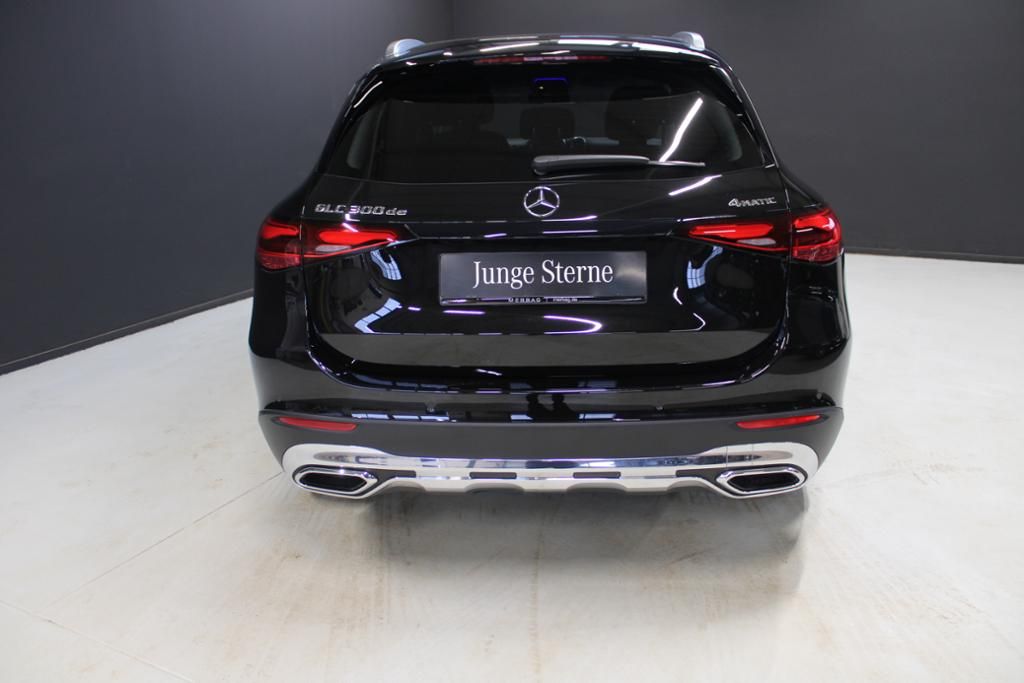 Mercedes-Benz GLC 300 2025