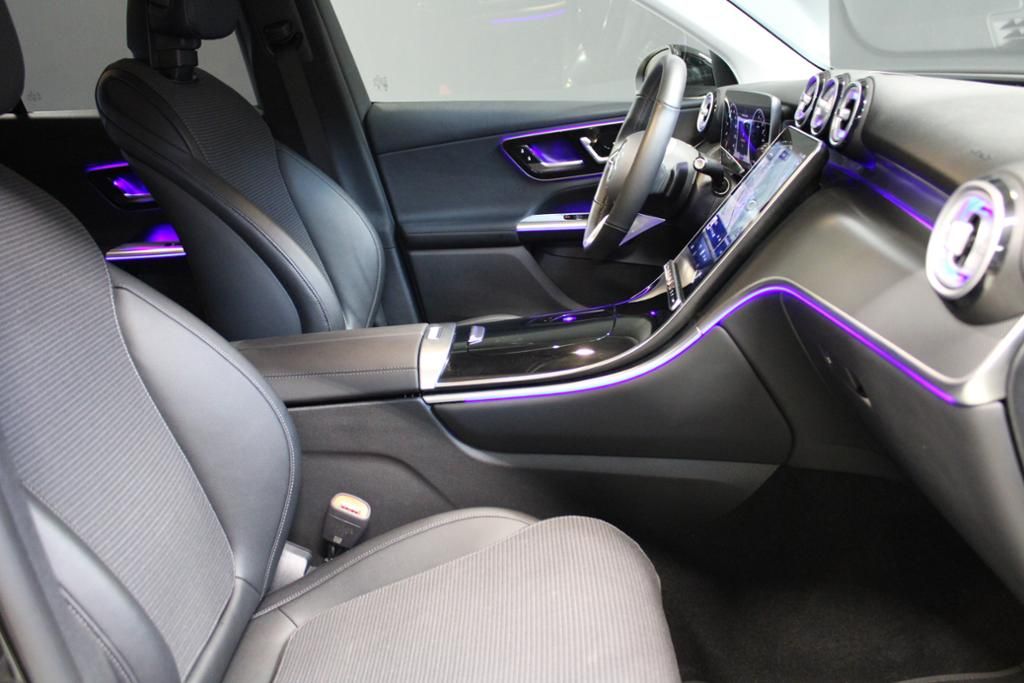 Mercedes-Benz GLC 300 2025