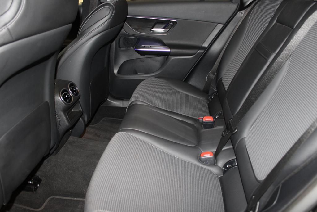 Mercedes-Benz GLC 300 2025