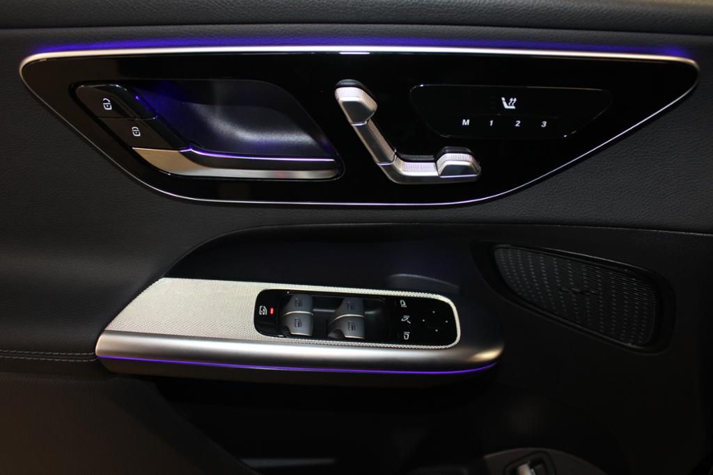 Mercedes-Benz GLC 300 2025