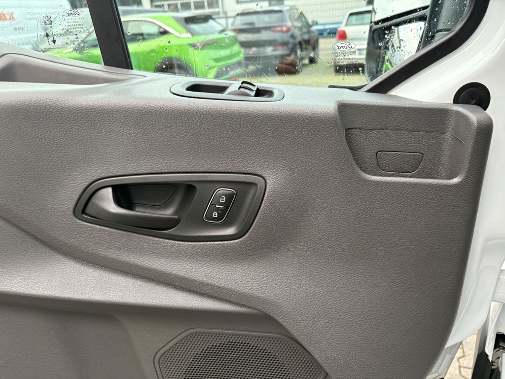 Ford Transit 2023