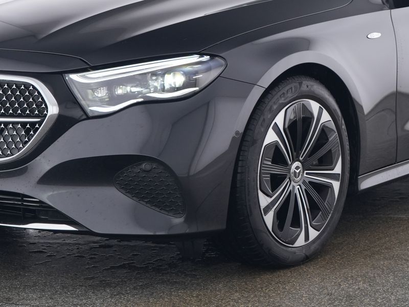 Mercedes-Benz E 300 2025