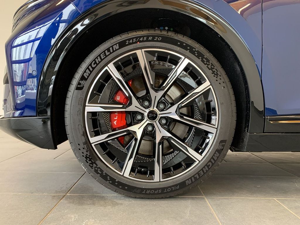 Alpine A390