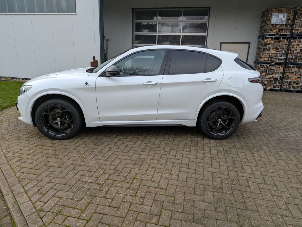 Alfa Romeo Stelvio 2021
