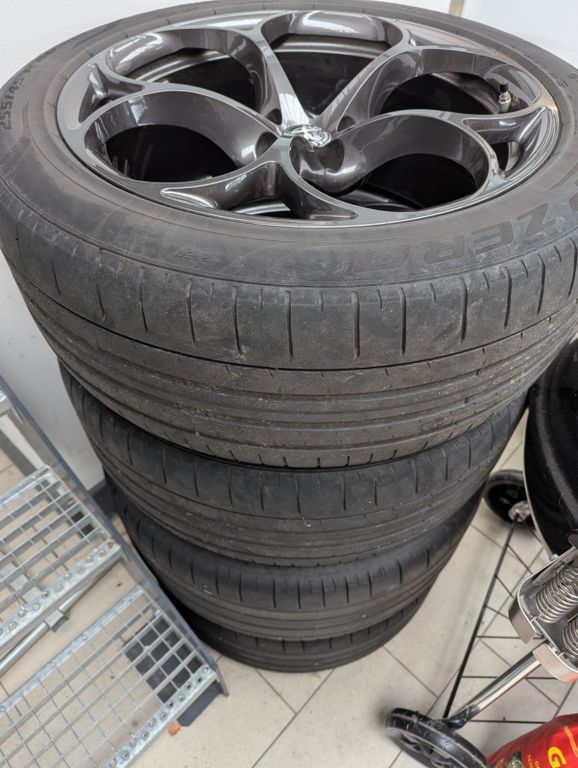 Alfa Romeo Stelvio 2021