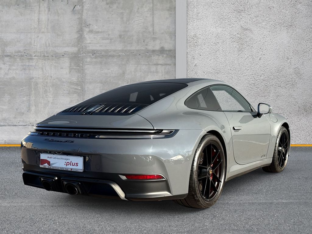 Porsche 992 2025