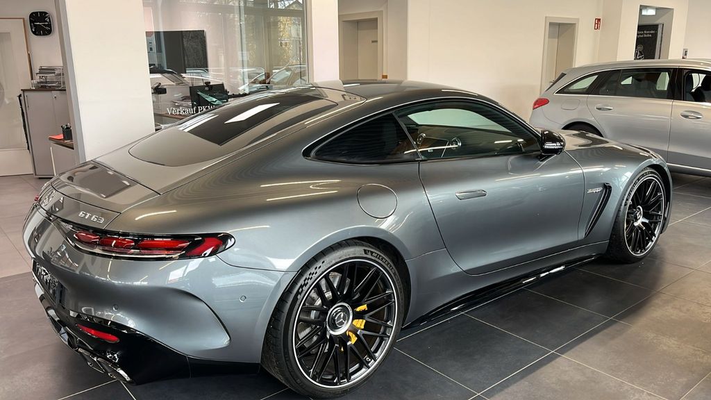 Mercedes-Benz AMG GT 2025
