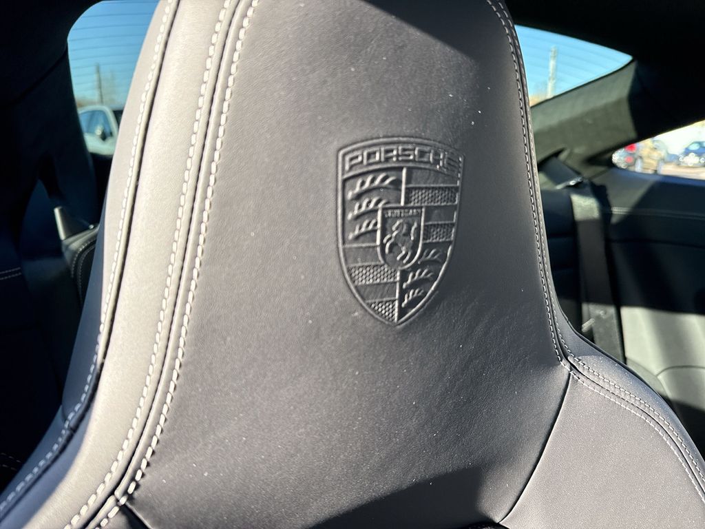 Porsche 992 2025