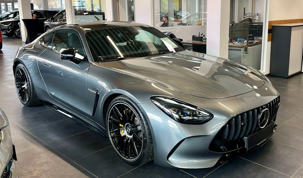 Mercedes-Benz AMG GT 2025