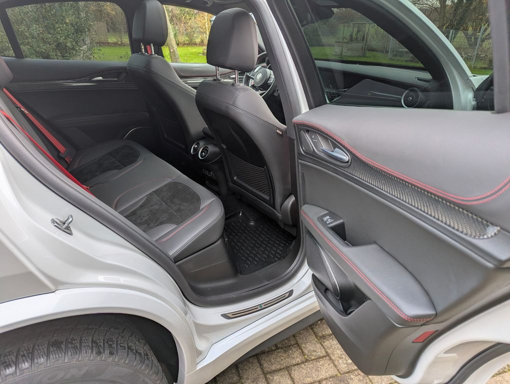 Alfa Romeo Stelvio 2021