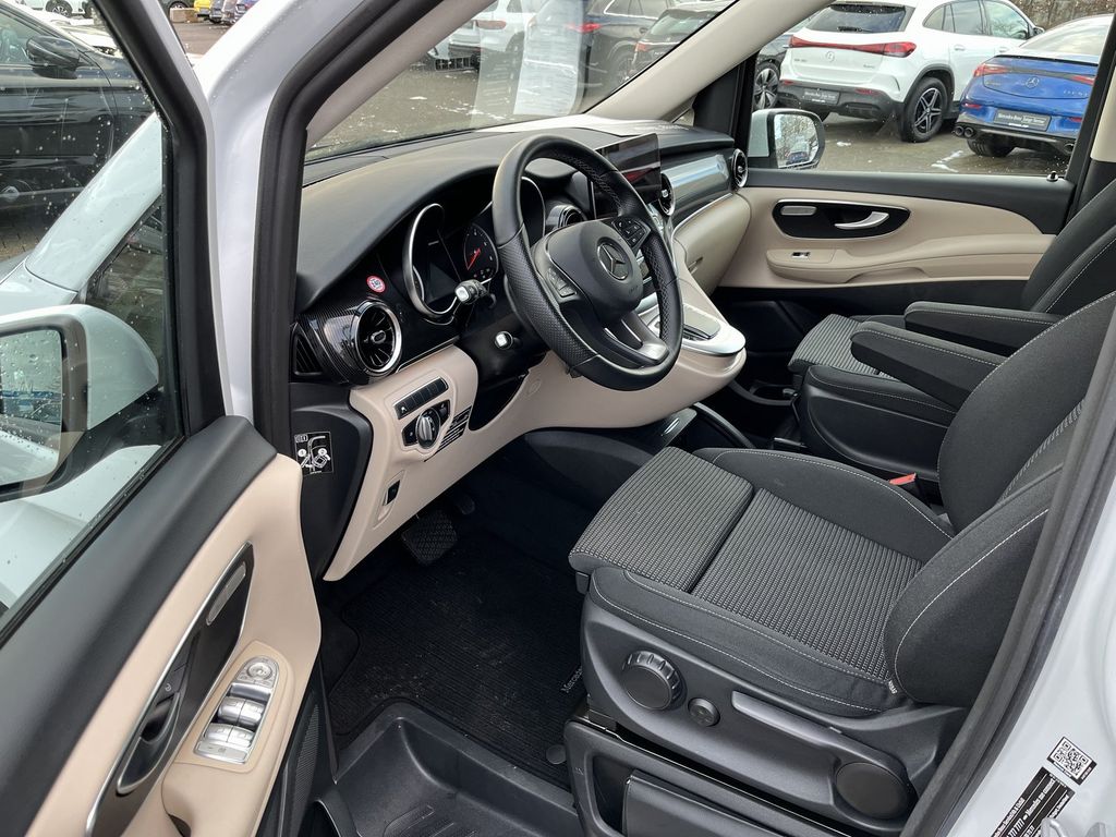 Mercedes-Benz 2022