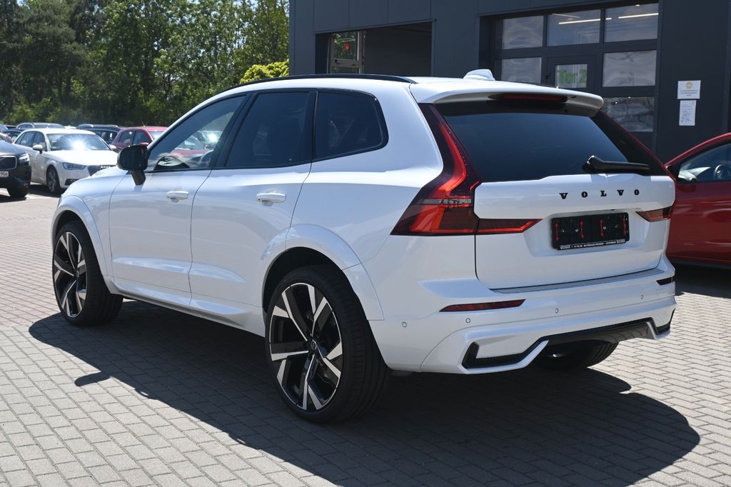 Volvo XC60 2025