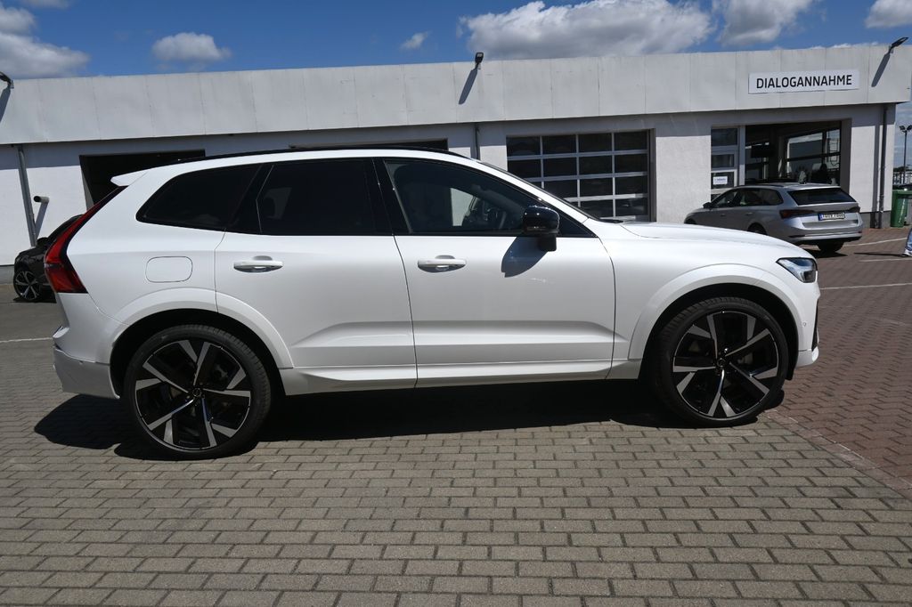 Volvo XC60 2025