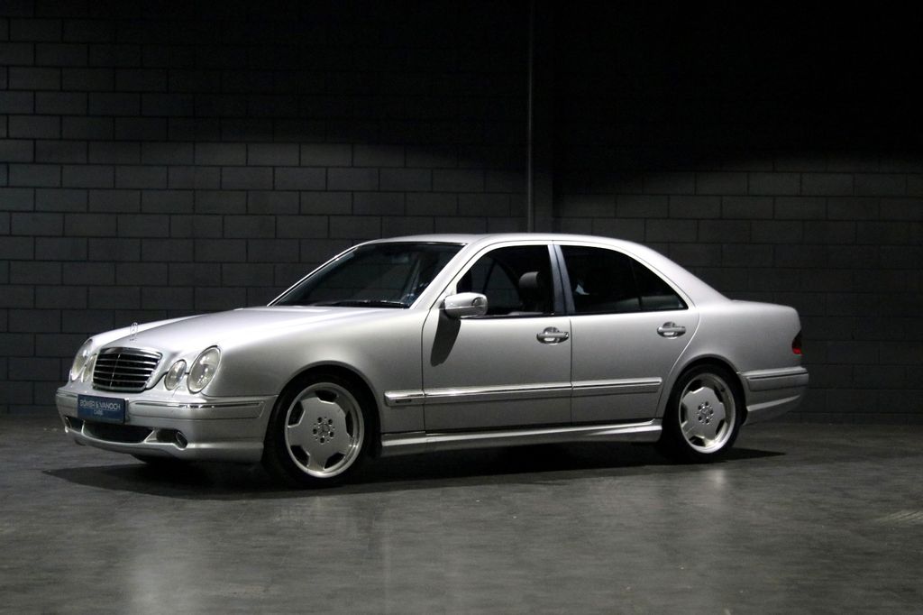 Mercedes-Benz E 55 AMG 2000