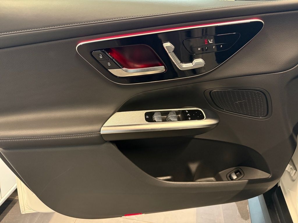 Mercedes-Benz GLC 300 2023