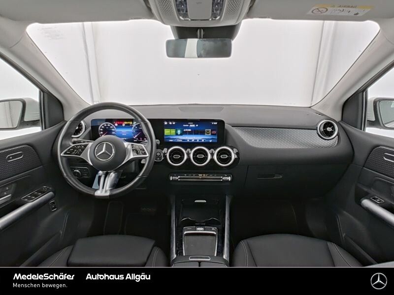 Mercedes-Benz B 200 2024