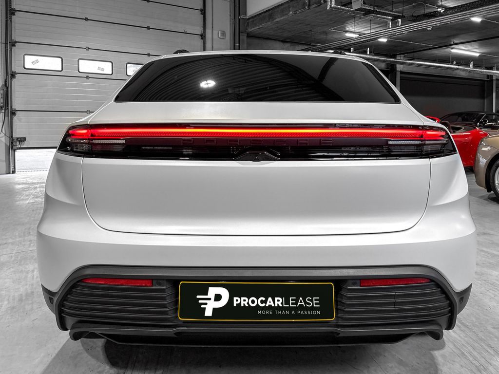 Porsche Macan 2025