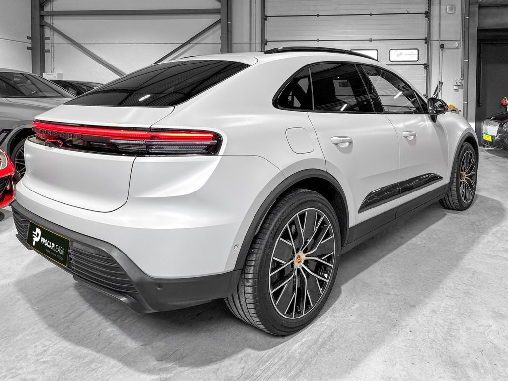 Porsche Macan 2025