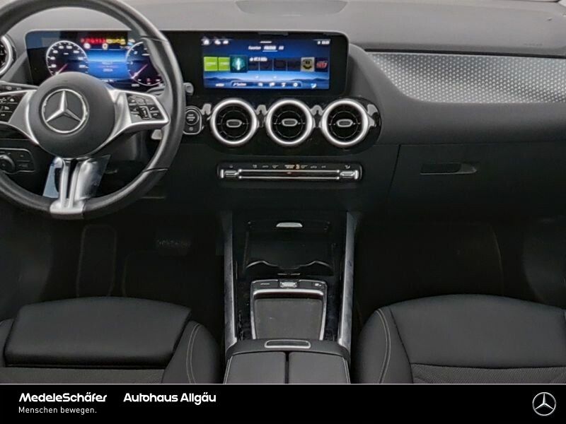 Mercedes-Benz B 200 2024