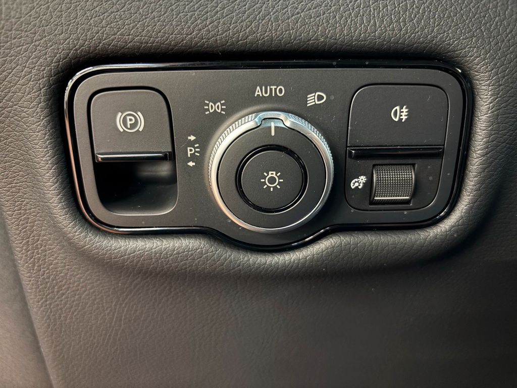 Mercedes-Benz EQV 2024