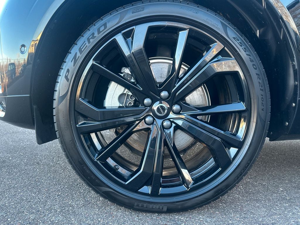 Volvo XC60 2025