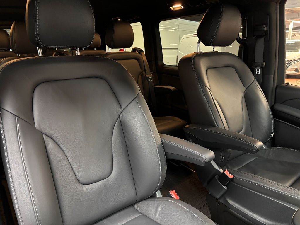 Mercedes-Benz EQV 2024