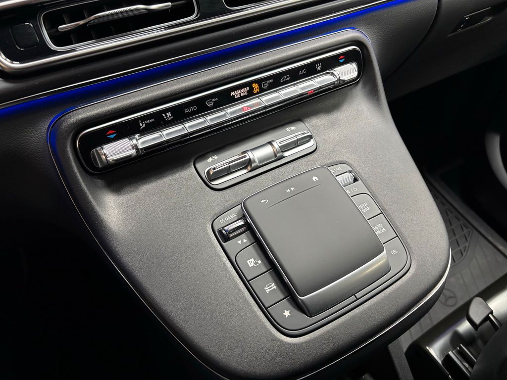 Mercedes-Benz EQV 2024