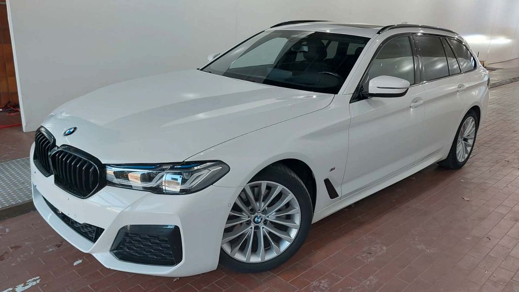 BMW 520 2022