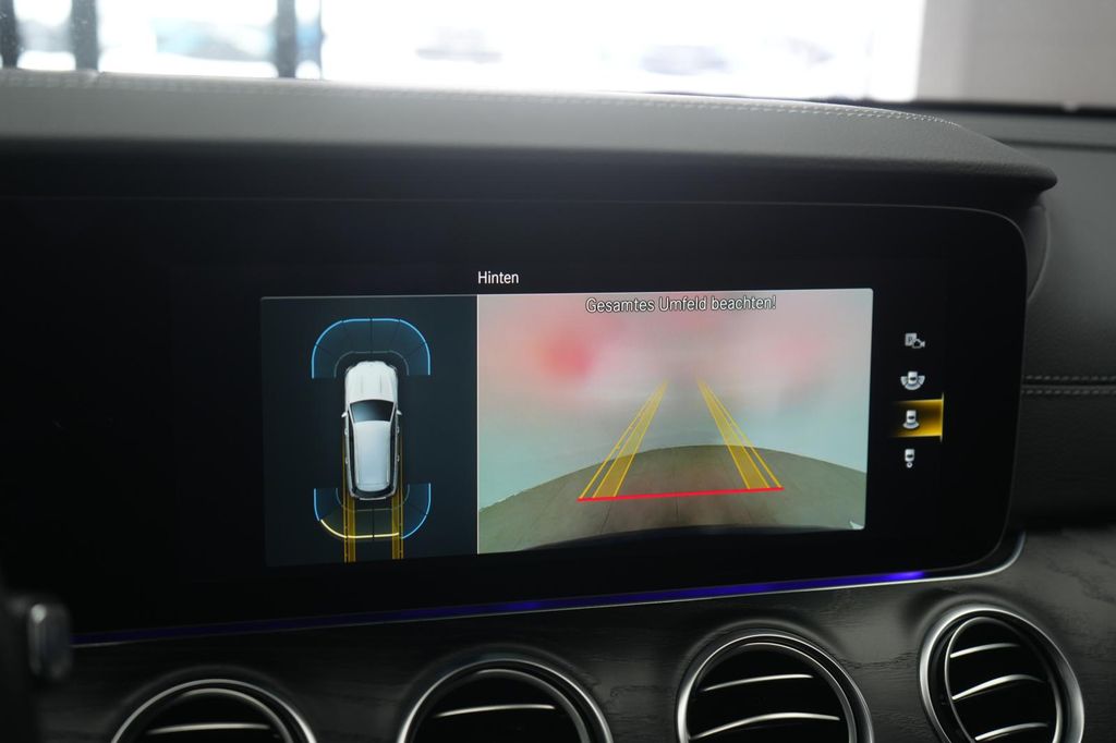 Mercedes-Benz E 300 2022