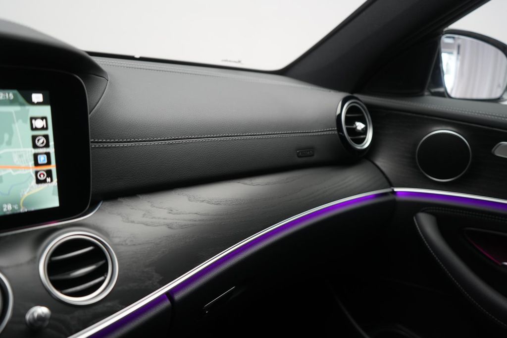 Mercedes-Benz E 300 2022