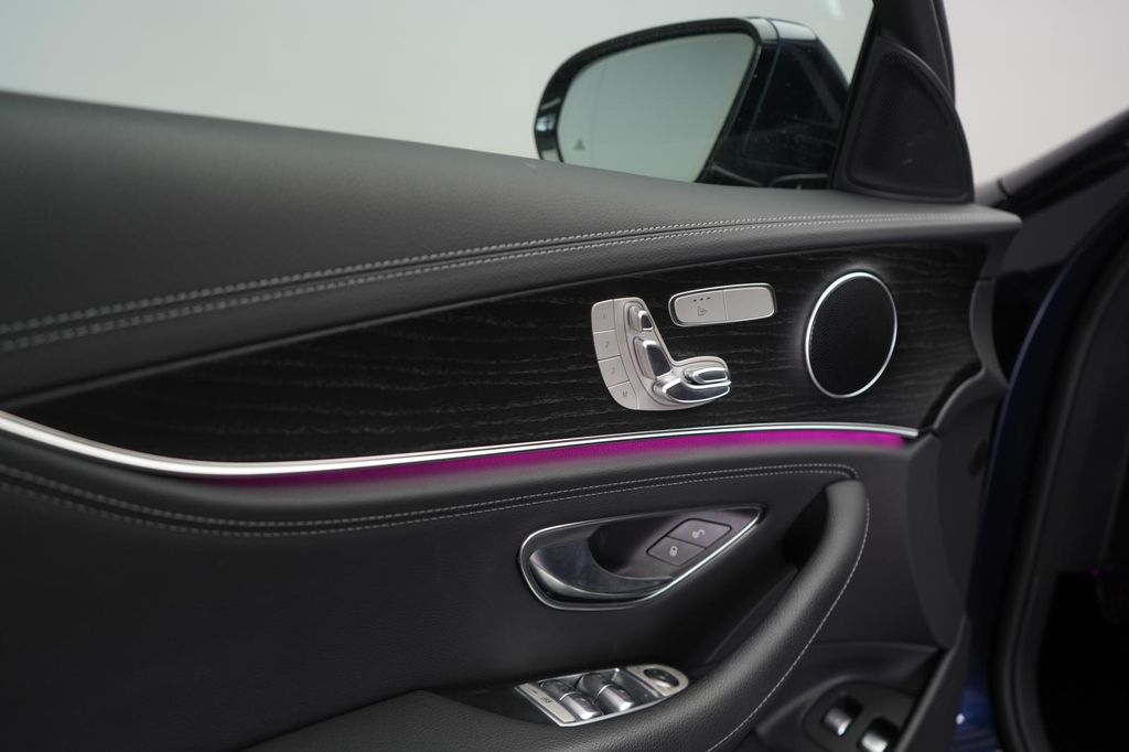 Mercedes-Benz E 300 2022