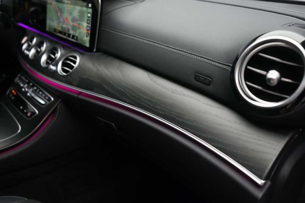 Mercedes-Benz E 300 2022