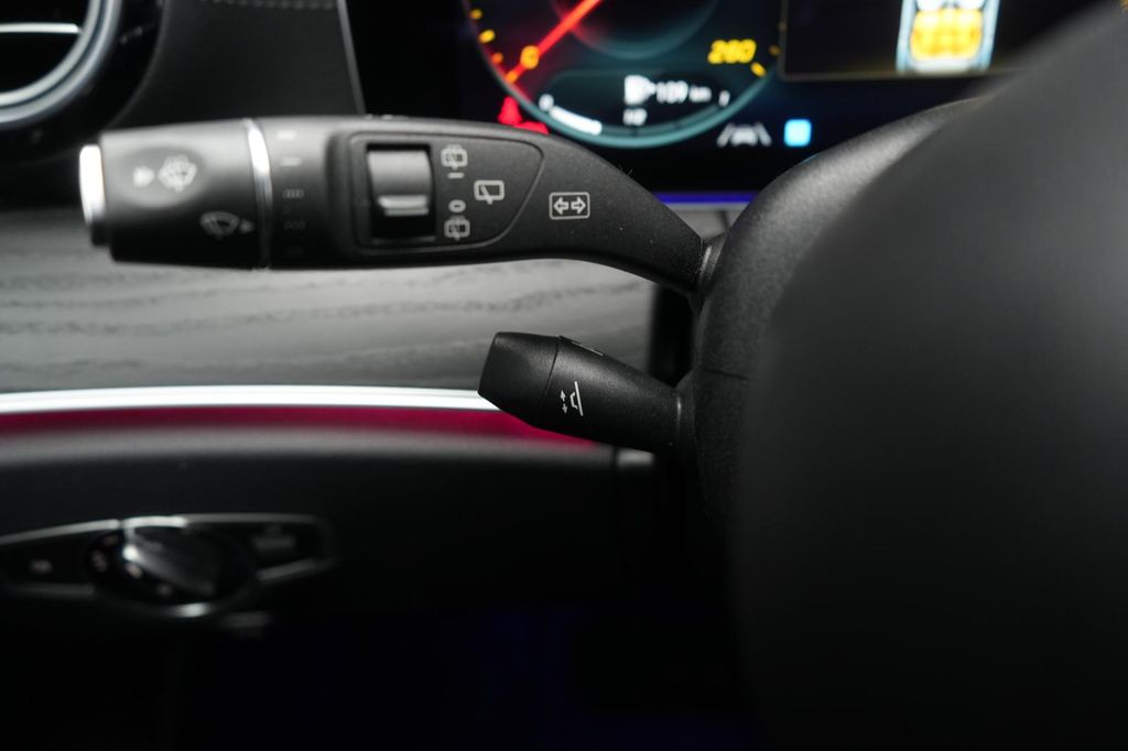 Mercedes-Benz E 300 2022