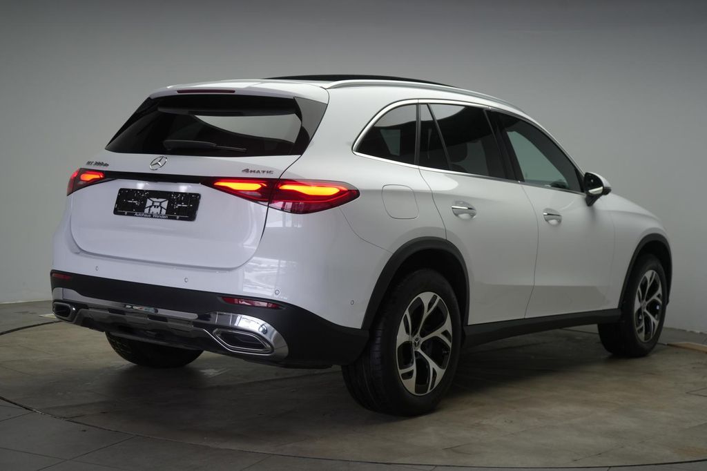 Mercedes-Benz GLC 300 2023