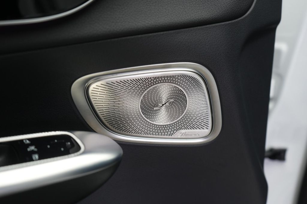 Mercedes-Benz GLC 300 2023