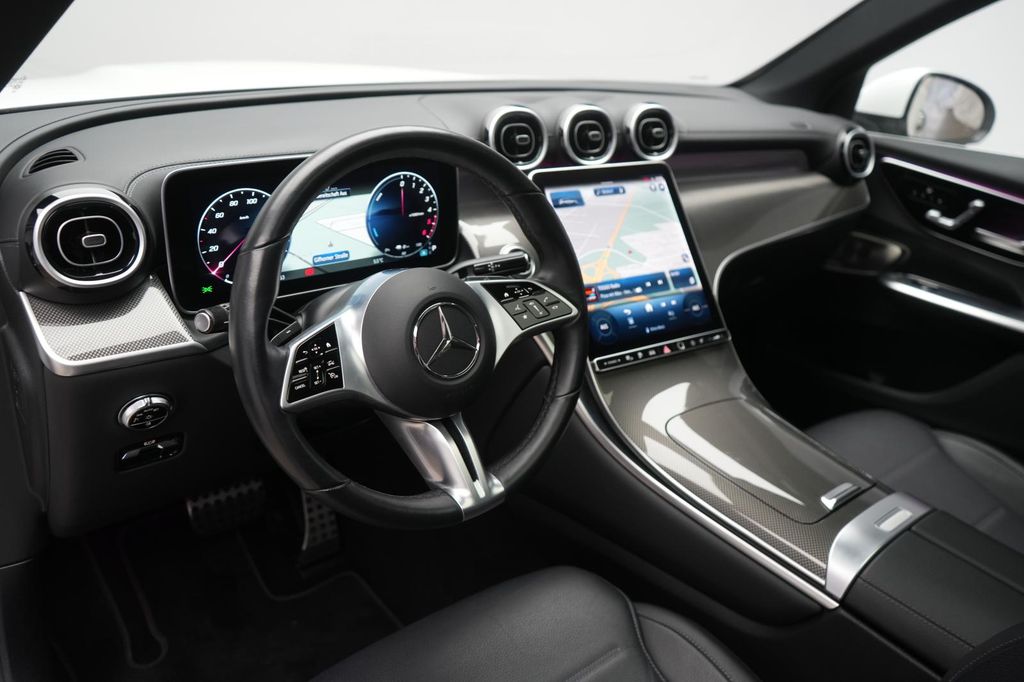 Mercedes-Benz GLC 300 2023