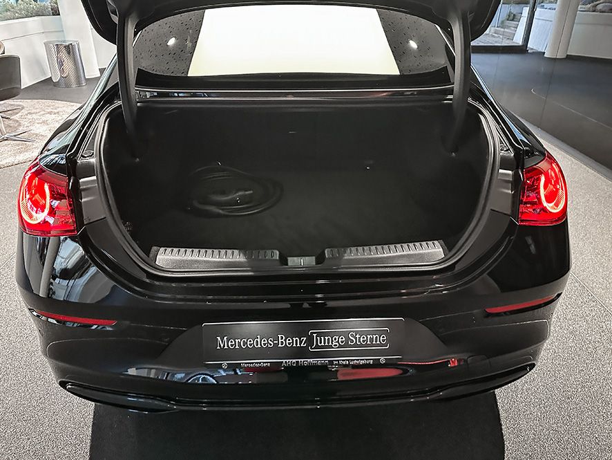 Mercedes-Benz CLA 350 2025