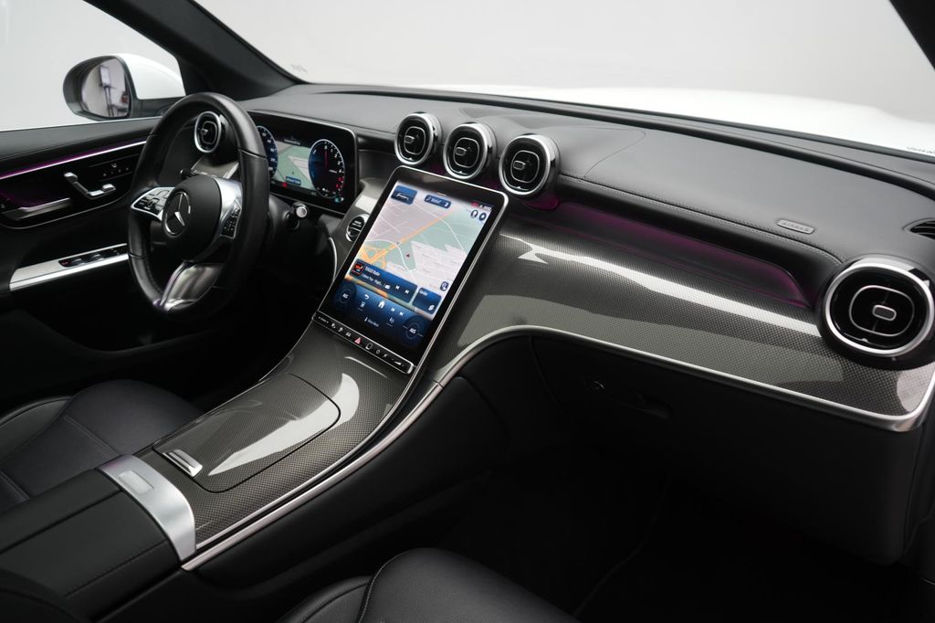 Mercedes-Benz GLC 300 2023