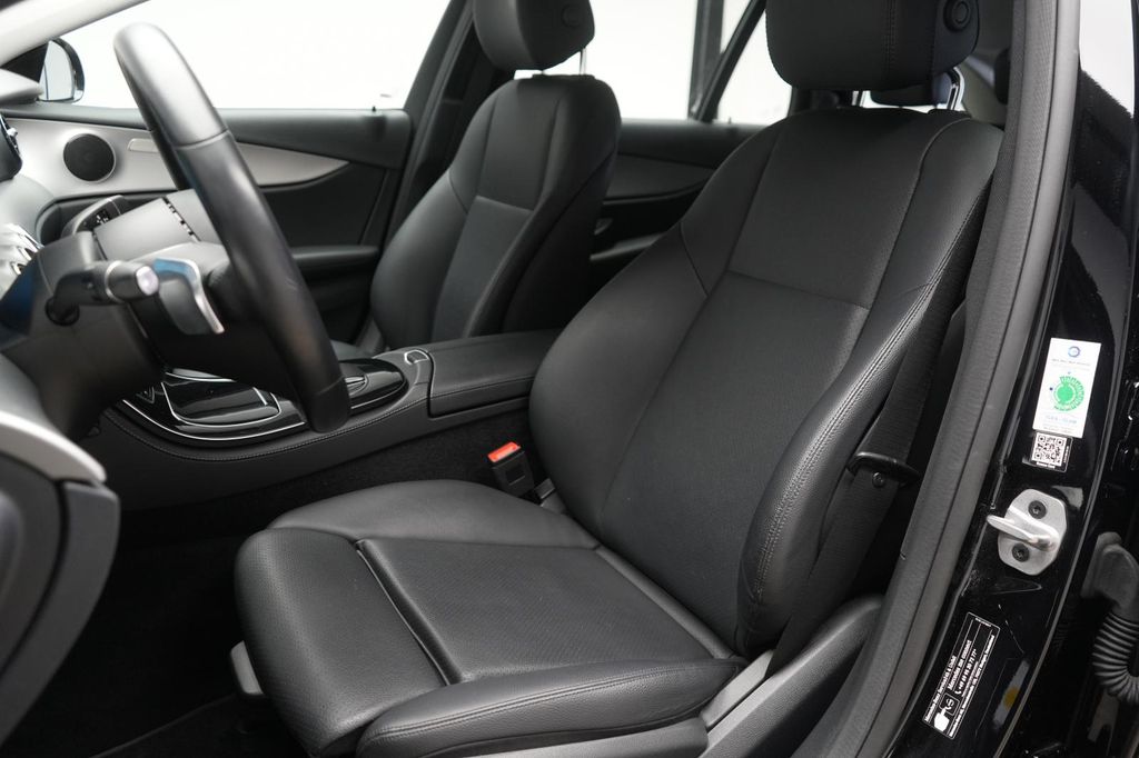 Mercedes-Benz E 300 2021