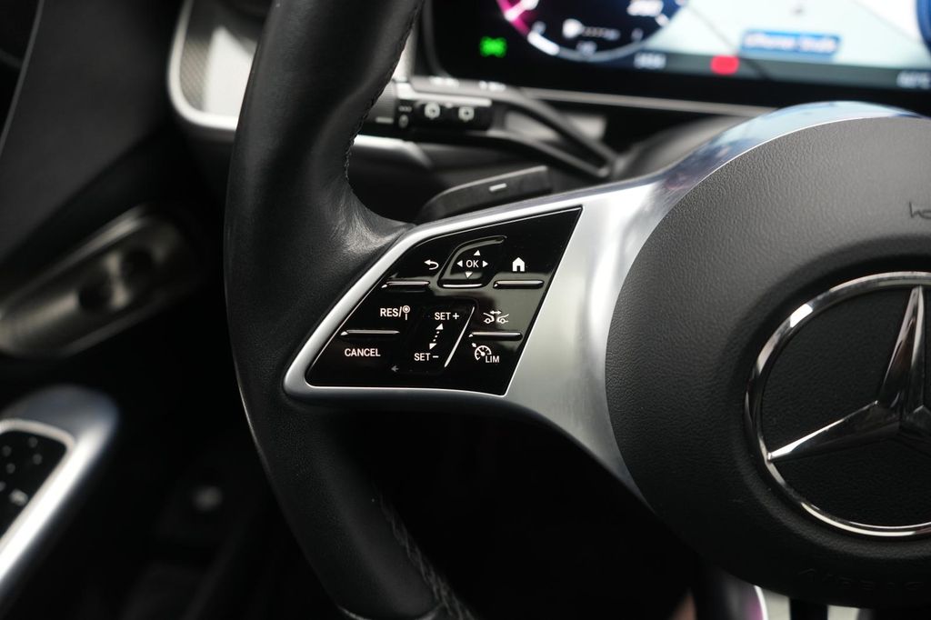 Mercedes-Benz GLC 300 2023