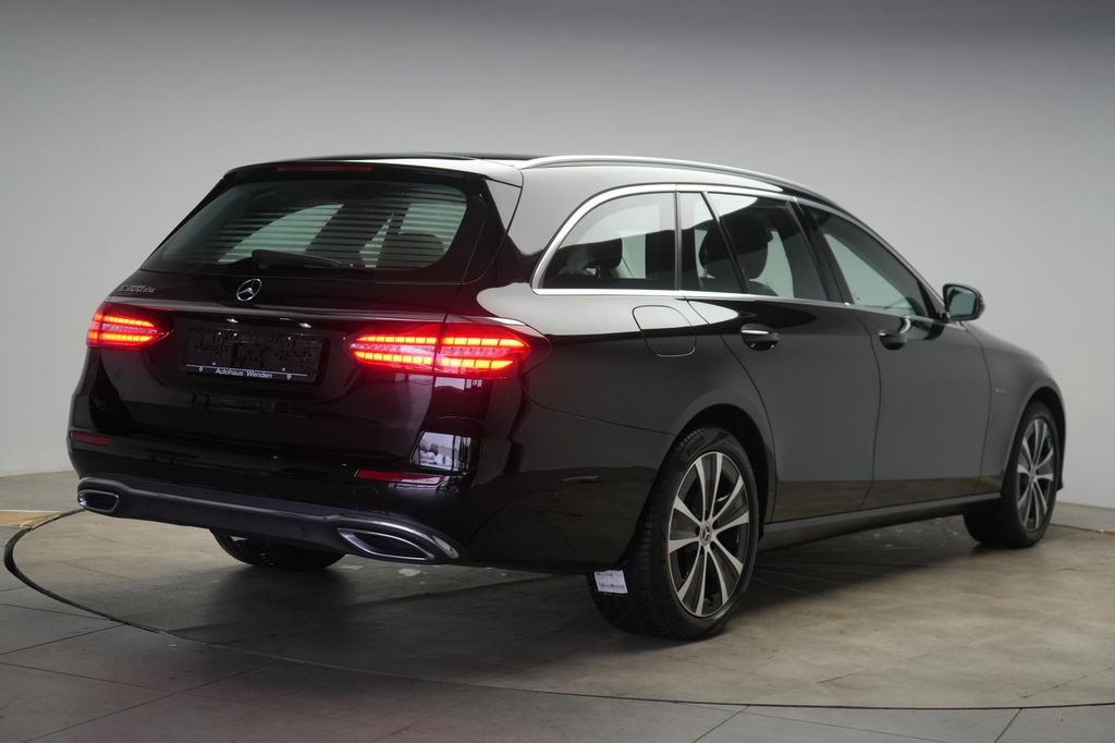 Mercedes-Benz E 300 2021