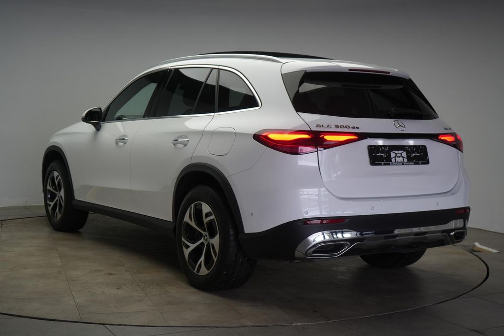 Mercedes-Benz GLC 300 2023