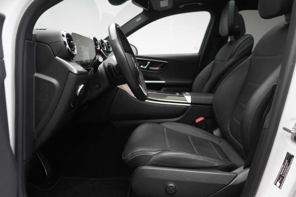 Mercedes-Benz GLC 300 2023