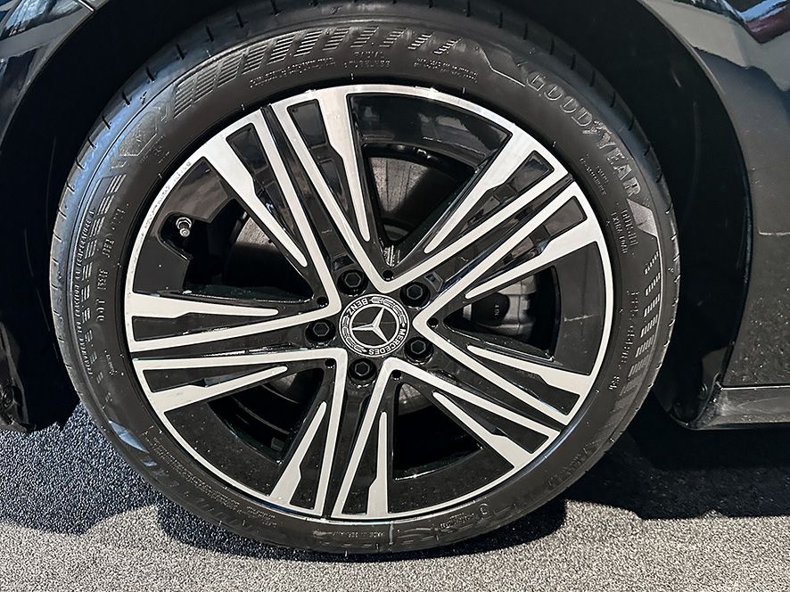 Mercedes-Benz CLA 350 2025