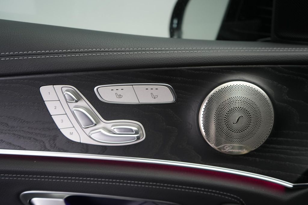 Mercedes-Benz E 300 2022