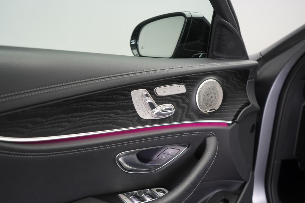 Mercedes-Benz E 300 2022