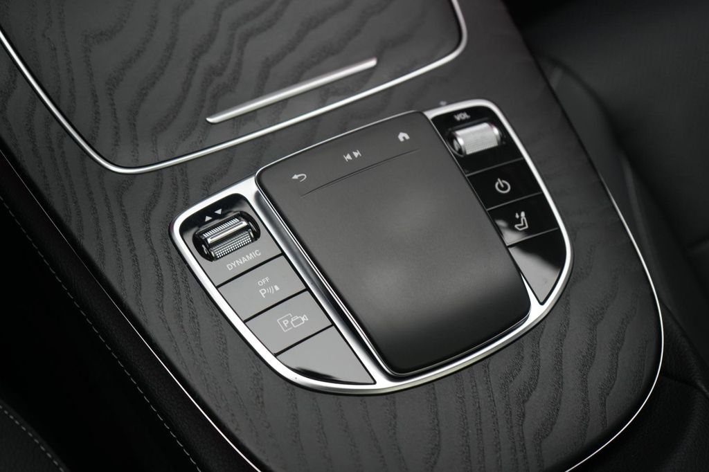 Mercedes-Benz E 300 2022