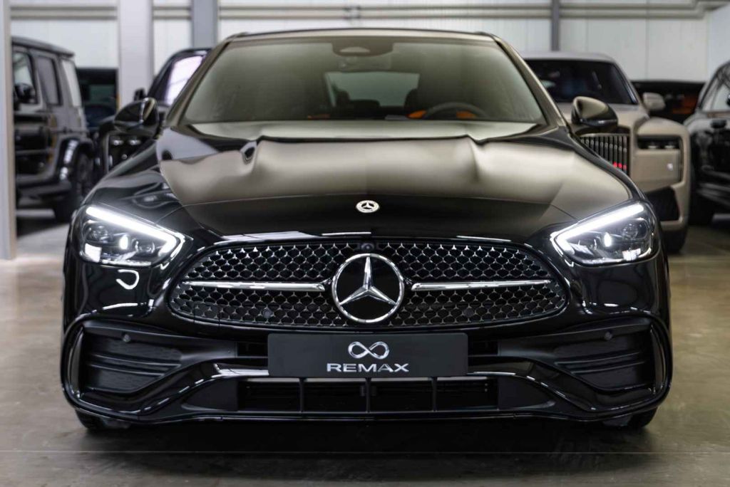 Mercedes-Benz C 300 2026