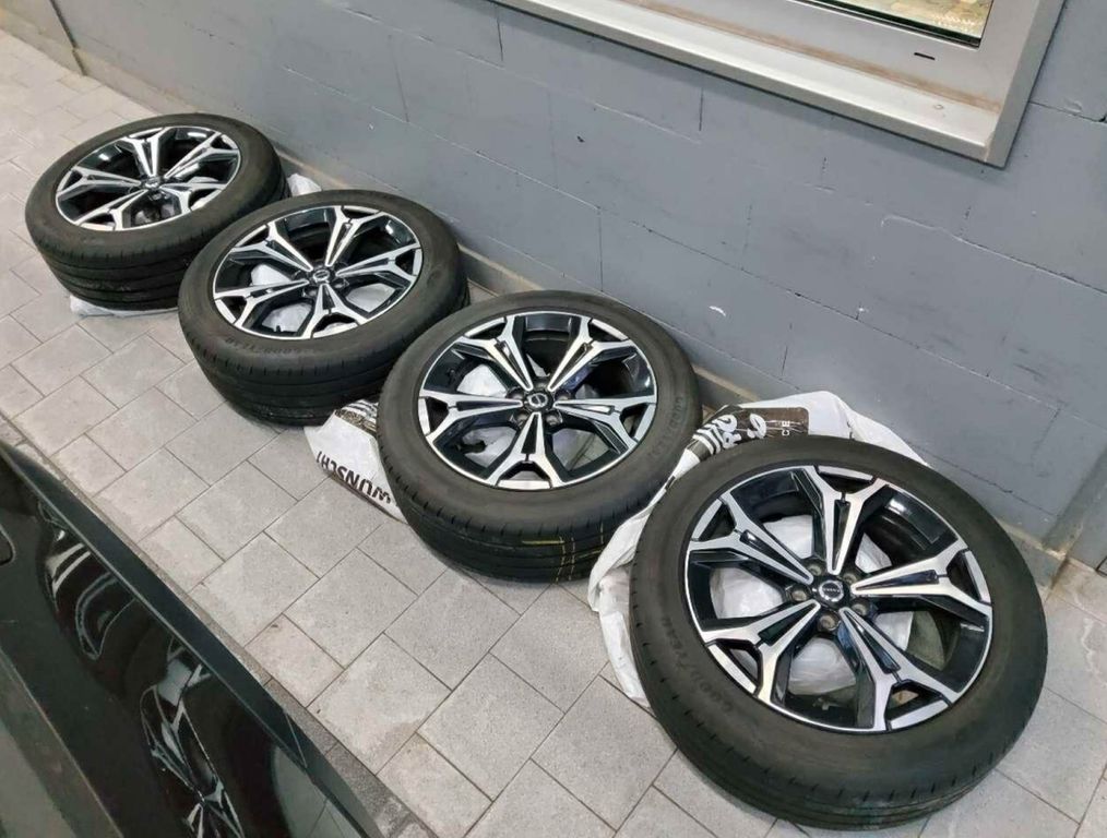 Volvo V90 Cross Country 2021